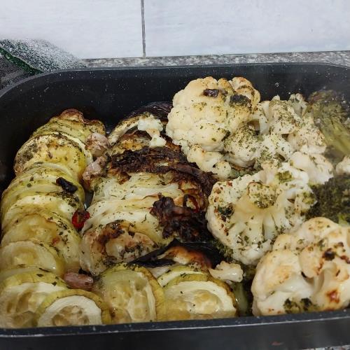 ירקות  צלוים בתנור