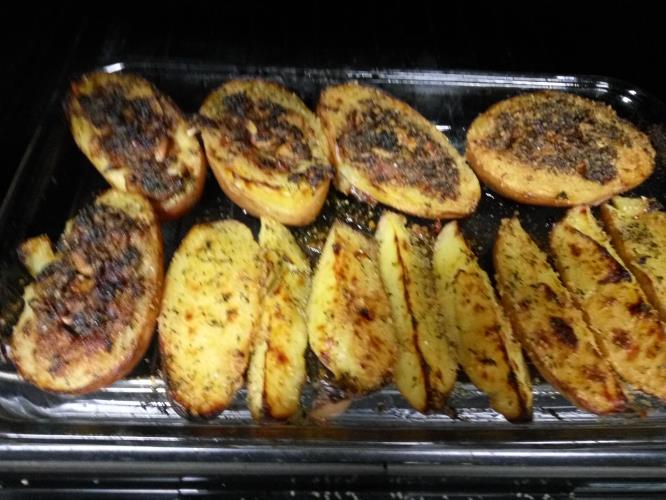 תפוחי אדמה בתנור במילוי פטריות 