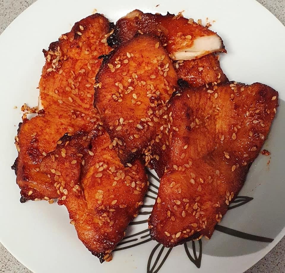 פרוסות חזה עוף  בפפריקה וסילאן בתנור