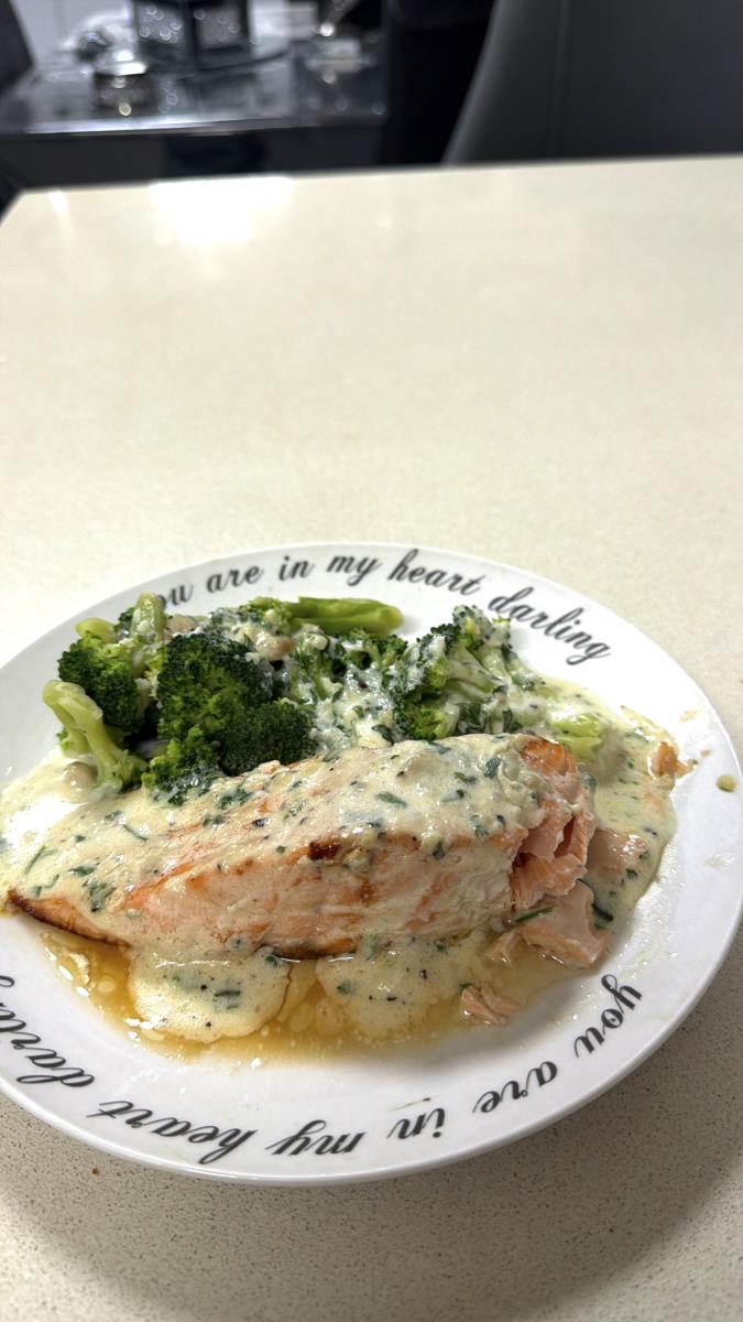 פילה סלמון צלוי על מחבת עם ברוקולי ברוטב שמנת ארוחה מושלמת לזוג 💛👩‍❤️‍👨