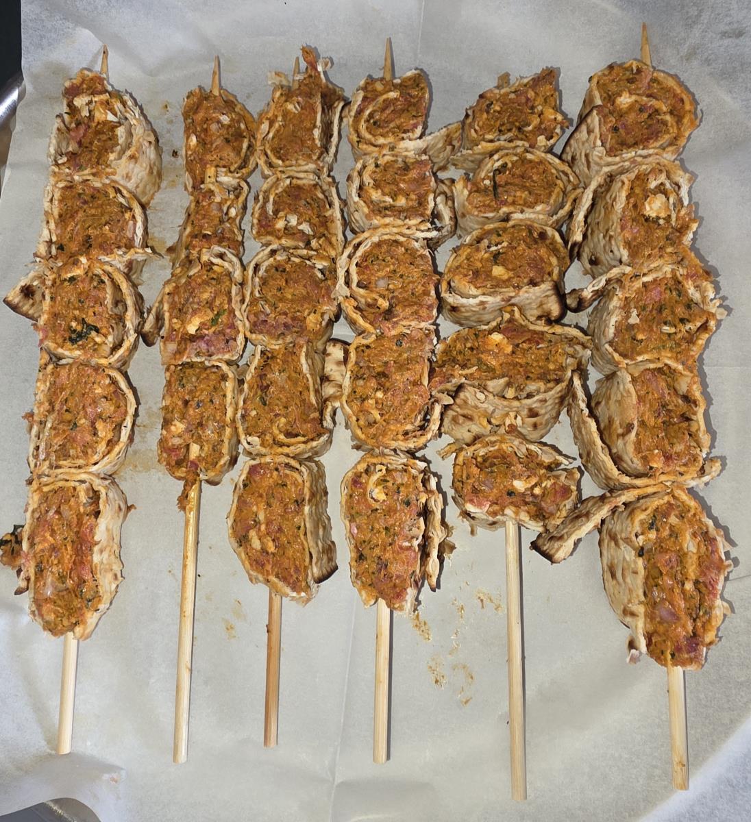 רול מצה עם בשר כבש כשר לפסח 