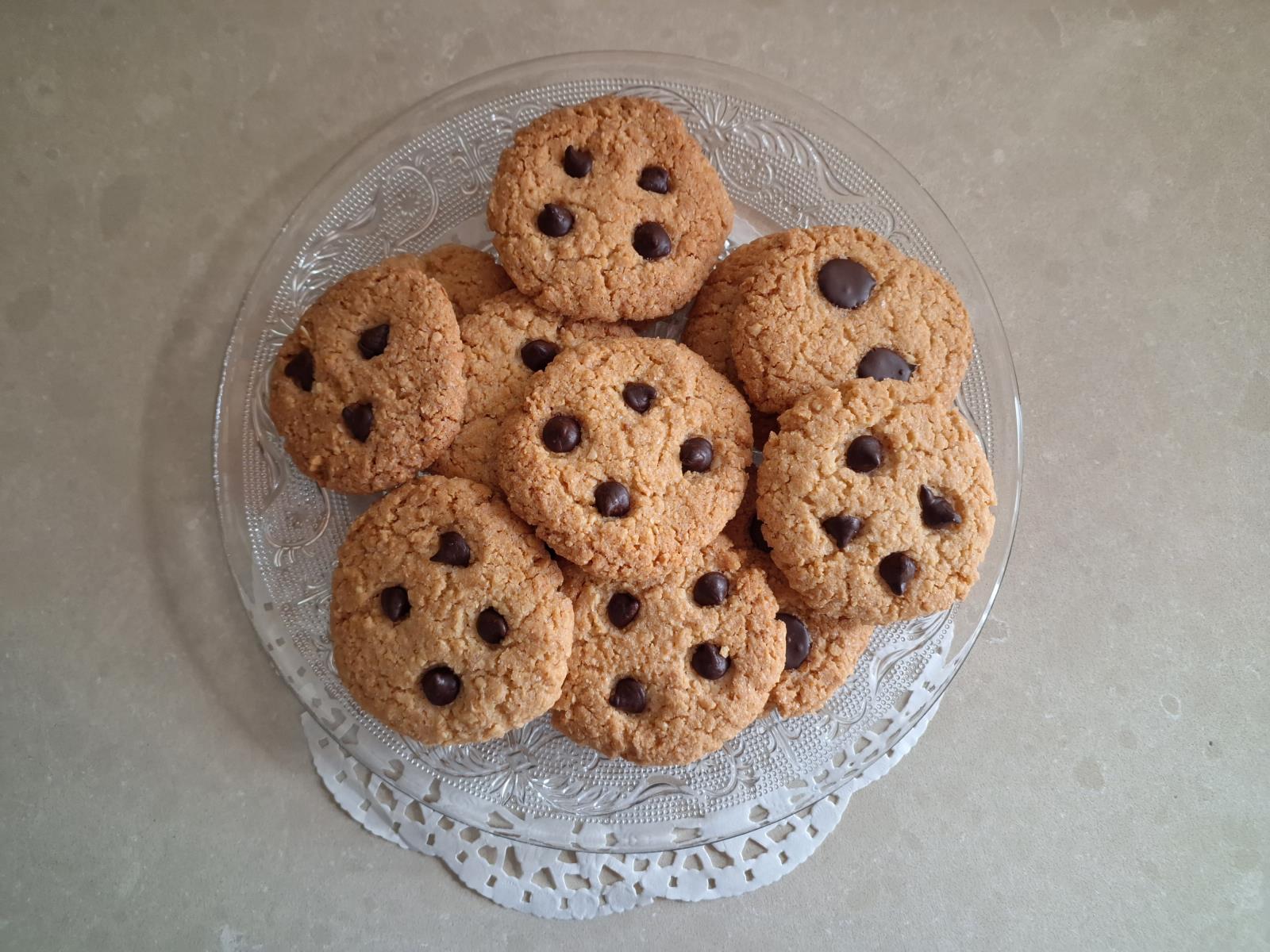 עוגיות שוקולד ציפס מקמח שקדים