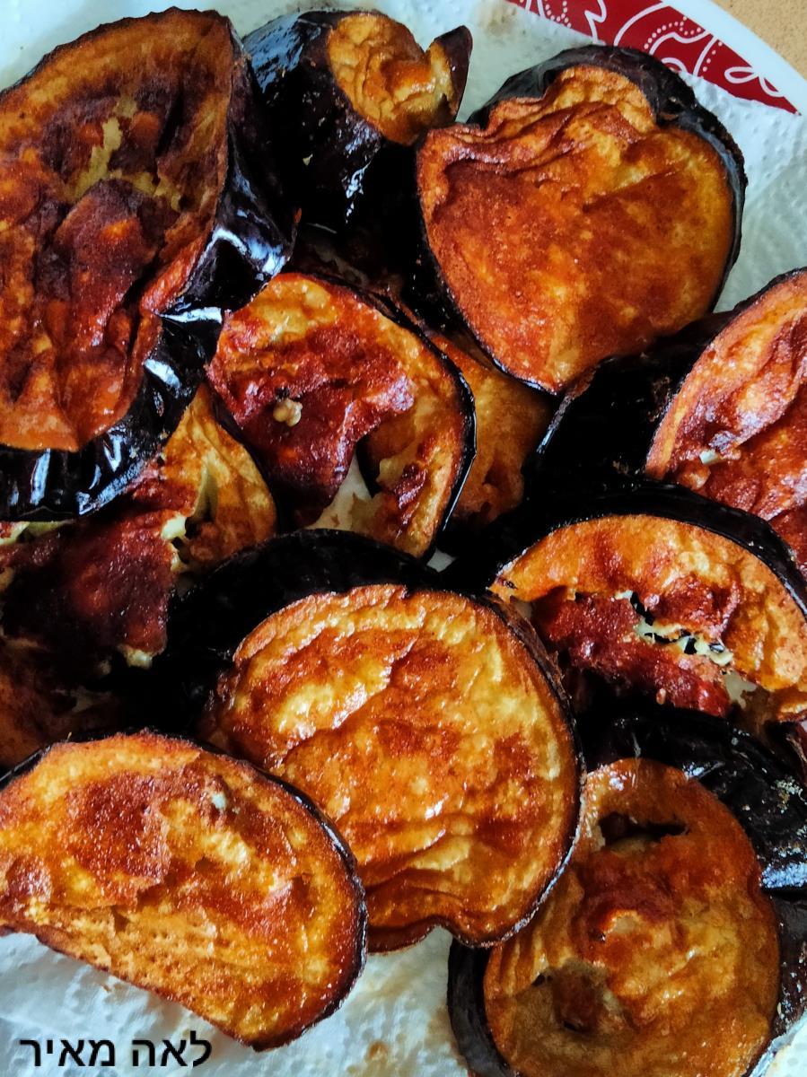 דיאטטי - פרוסות חצילים אפויות בתנור בתיבול הורס של סבתא לאה