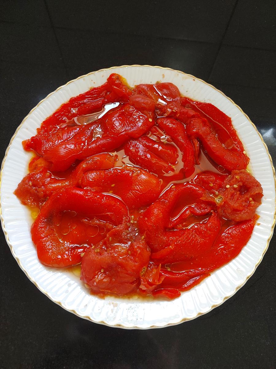 סלט גמבות ועגבניות