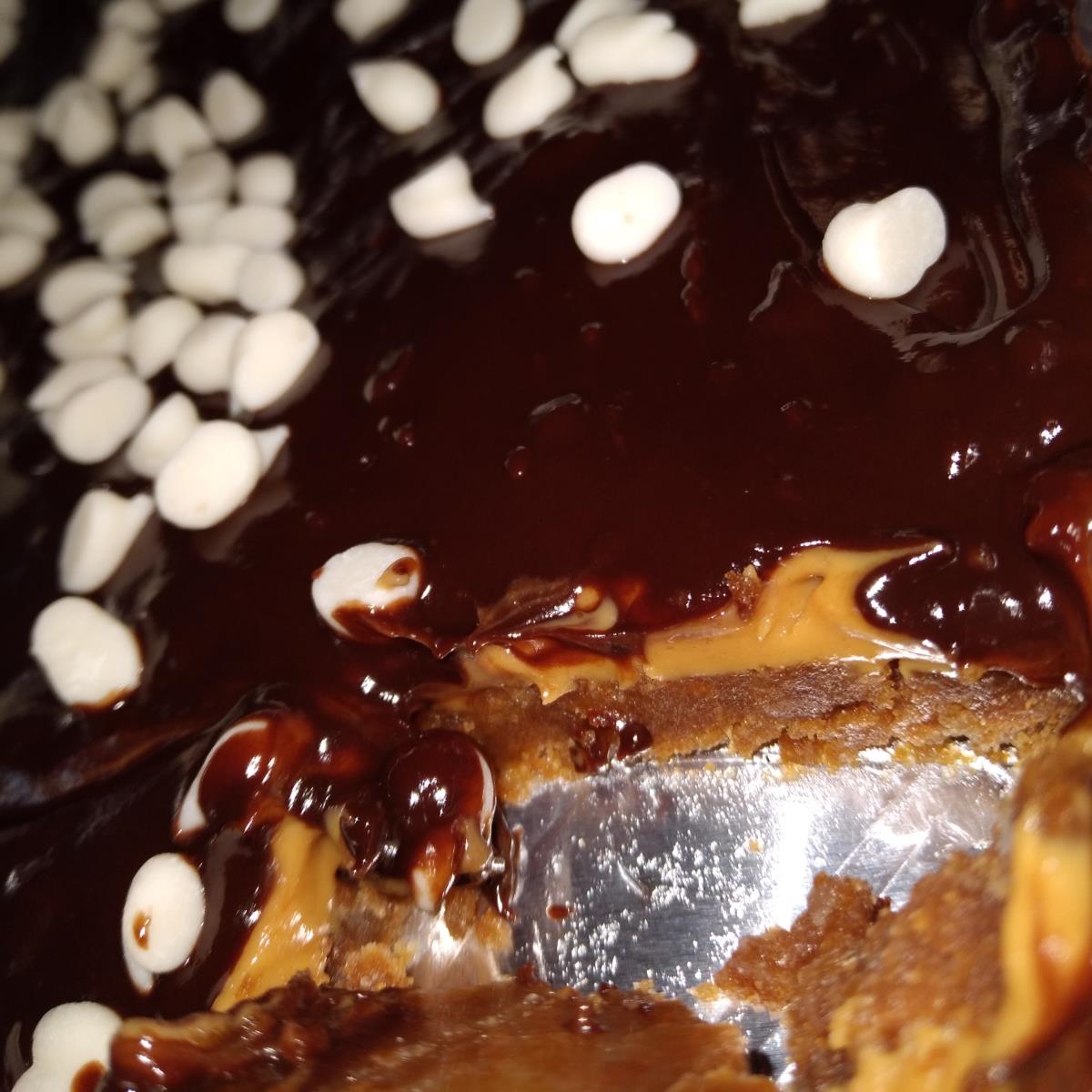 עוגת לוטוס, חמאת בוטנים ושוקולד
