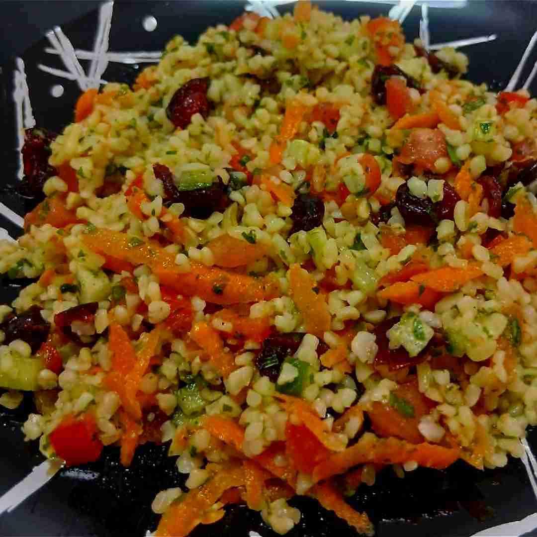 סלט בורגול עם ירקות