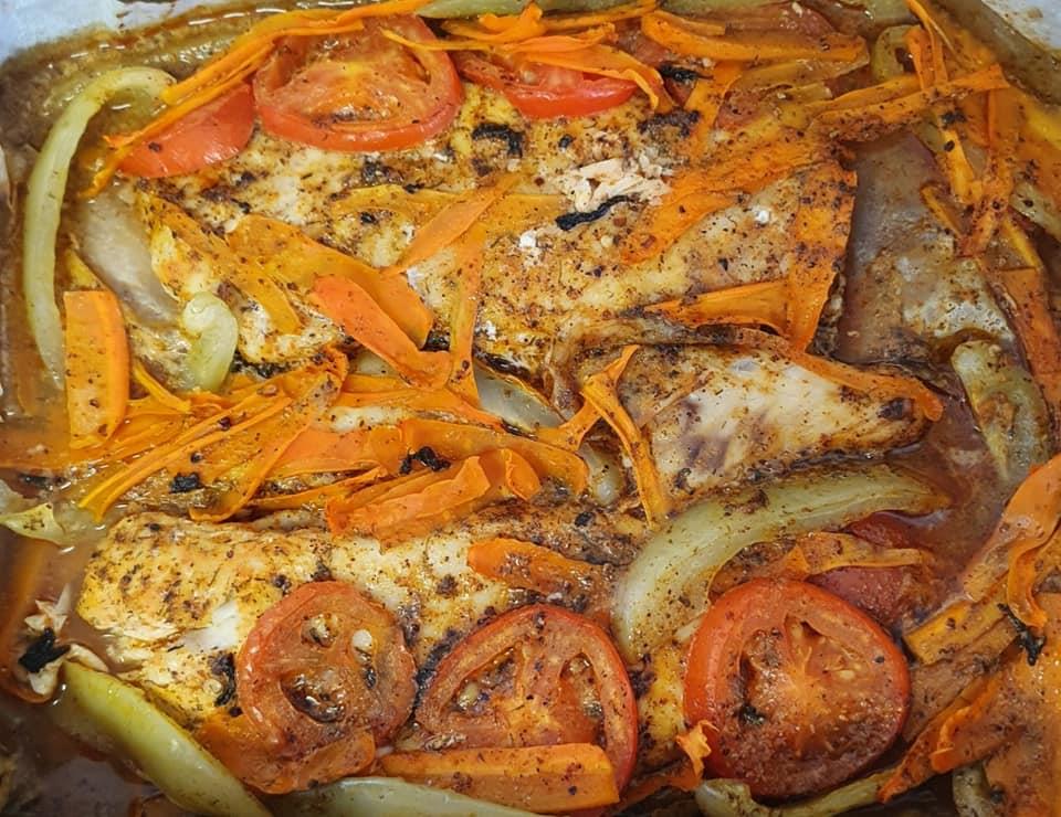 דג נסיכת הנילוס  עם ירקות בתנור