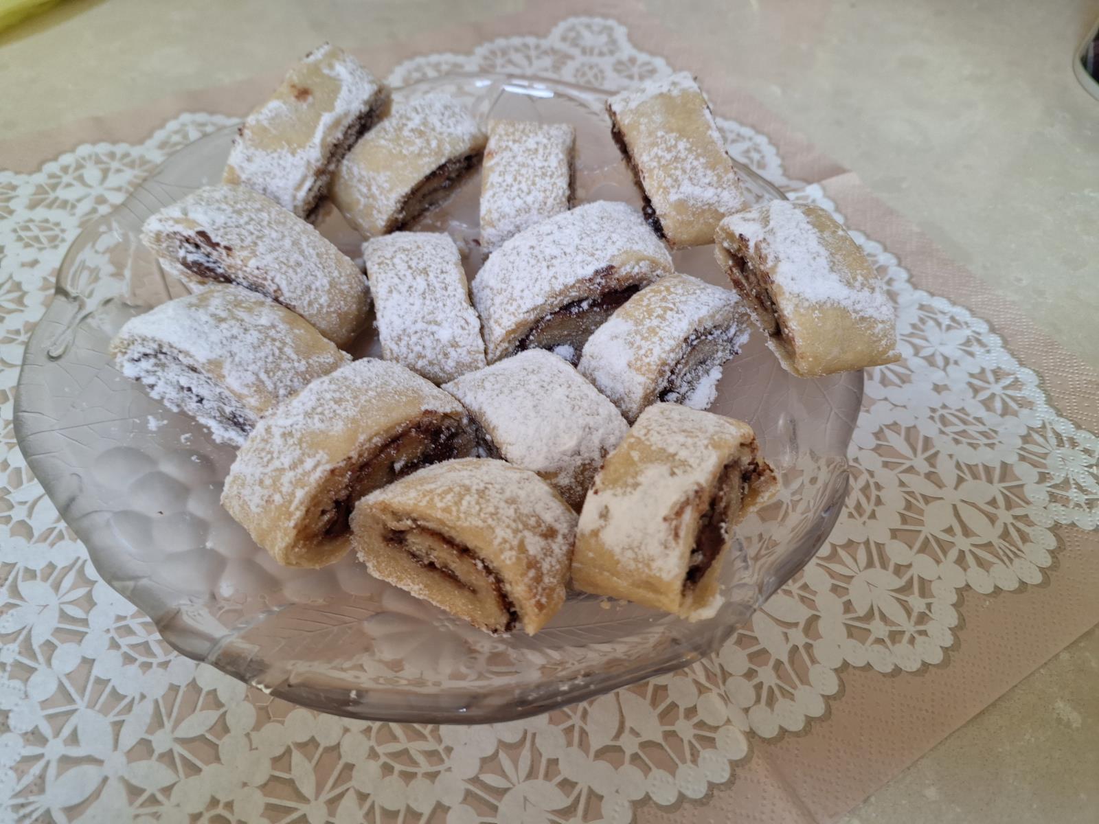 עוגיות מגולגלות עם שוקולד