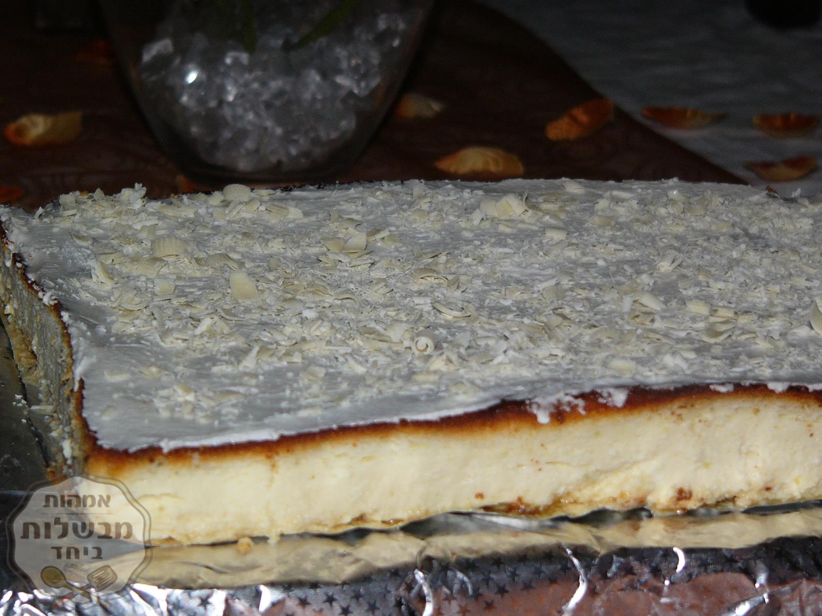 עוגת גבינה עם ציפוי סוכר