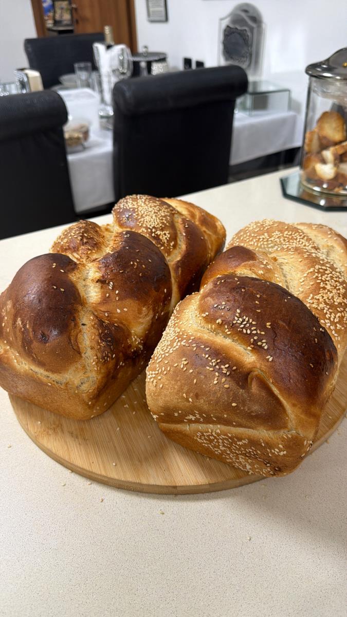 חלות יפיפיות מקמח כוסמין 80%