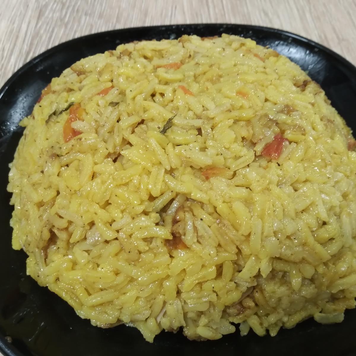 אורז צהוב עם ירקות