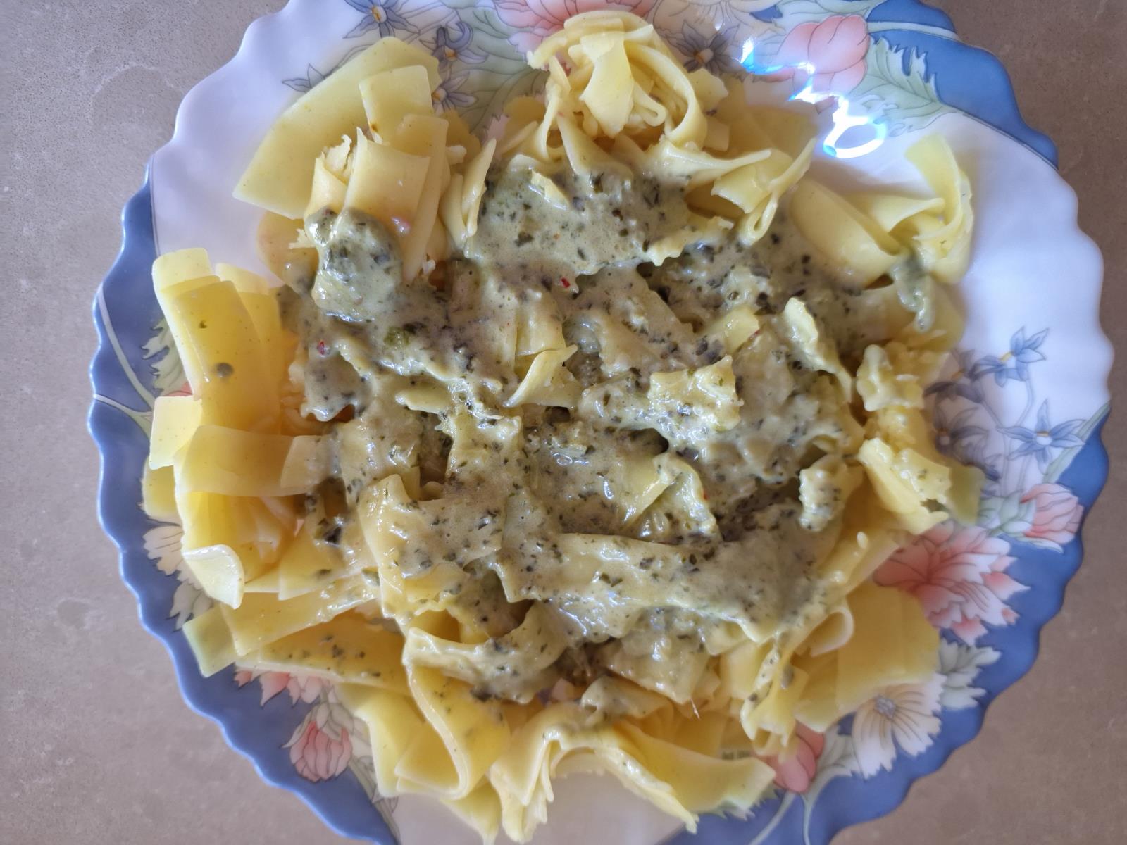 פסטה ברוטב פסטו