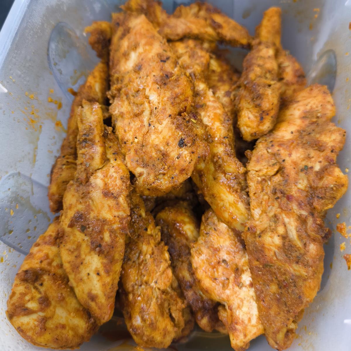 פילה עוף צרוב על מחבת פסים 