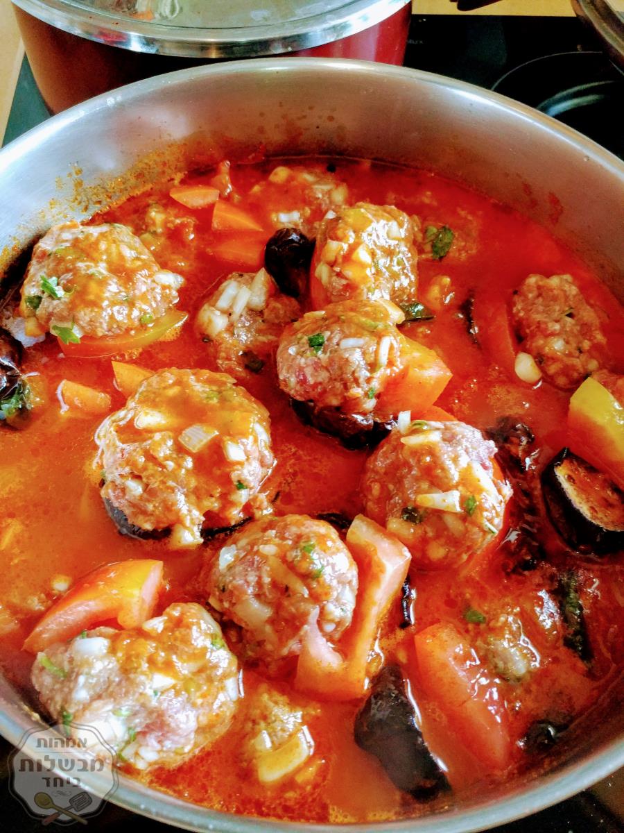 אינגריי - תבשיל עיראקי של בשר חצילים עגבניות ברוטב חמוץ מתוק ללקק ת'אצבעות של סבתא גלדיס