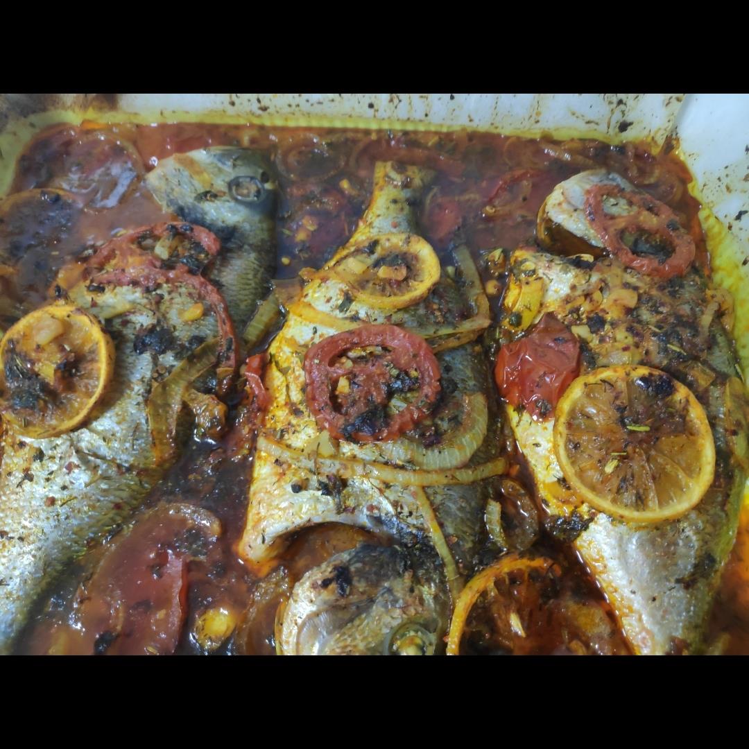 דגים בתנור חמוץ מתוק