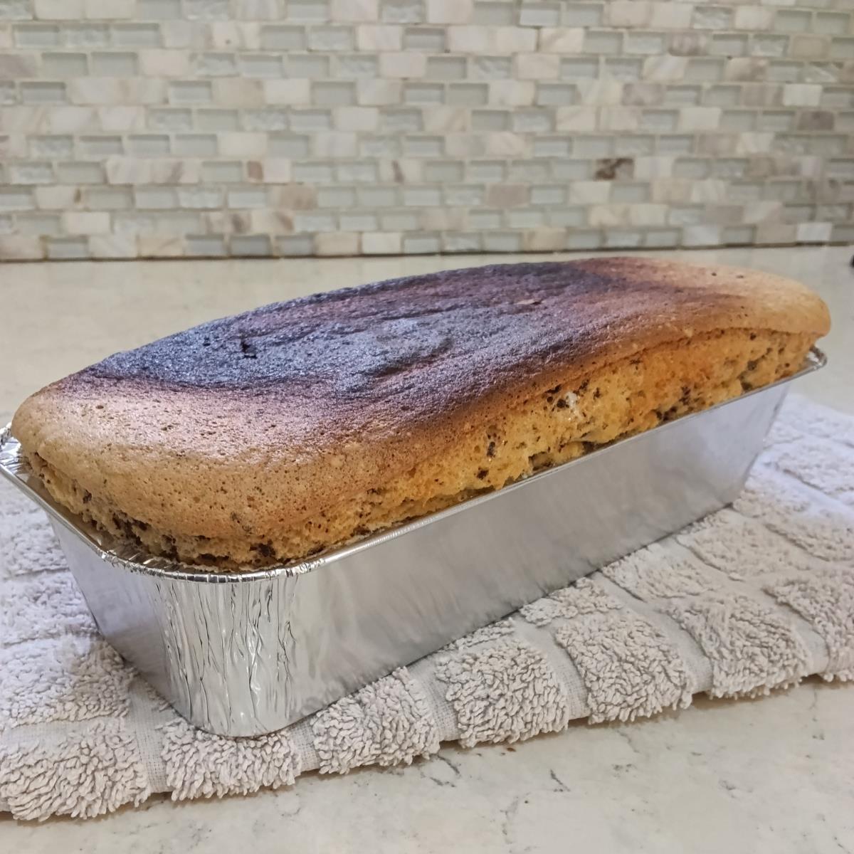 עוגת טורט וניל אורירית  עם פצפוצי שוקולד 