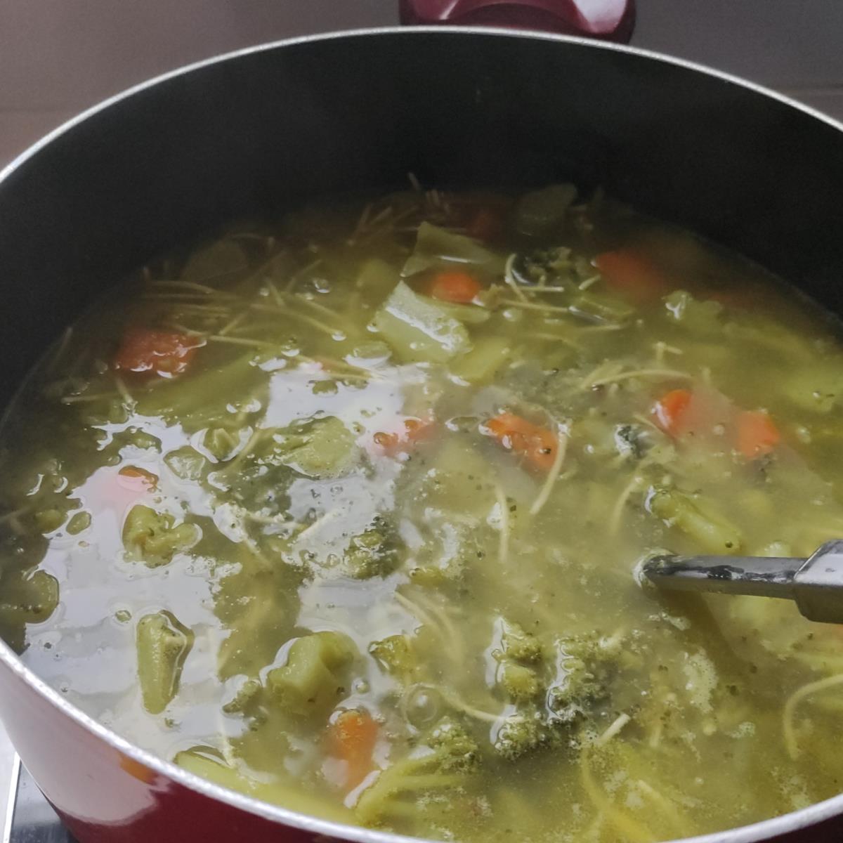 מרק ירקות קלאסי - כמה פשוט וקל ככה טעים