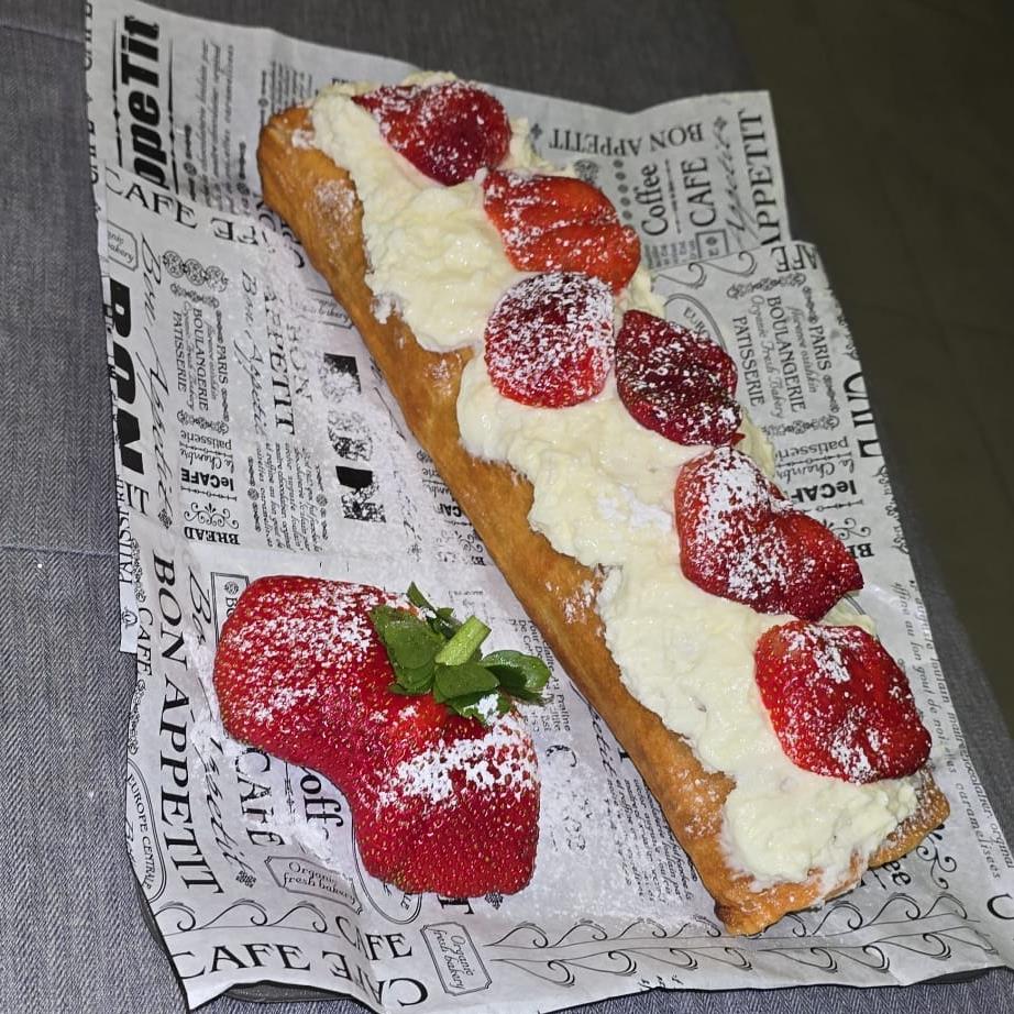 רולדה קצפת תותים אין טעים כזה וקל!!!