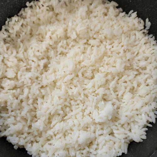 אורז בסמטי  עם ציר עוף