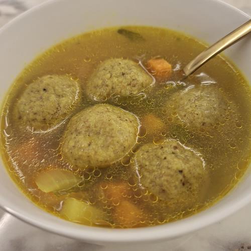 מרק ירקות עם קניידלך