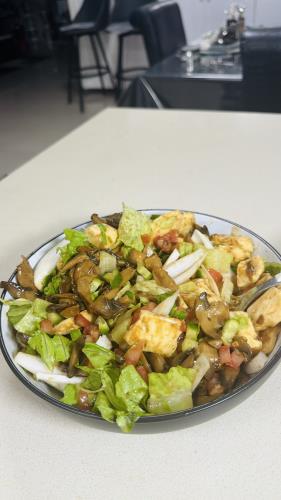 סלט חלומי עם רוטב טריאקי