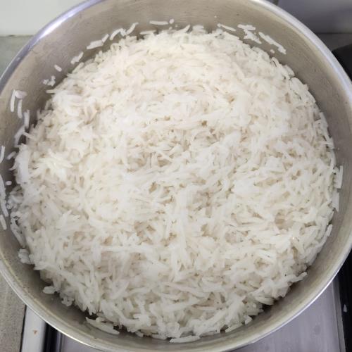 אורז לבן
עם ציר עוף
אחד אחד