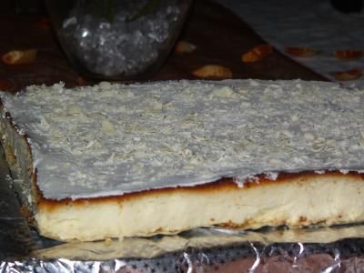 עוגת גבינה עם ציפוי סוכר