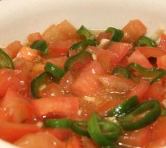 סלט עגבניות פשוט והכי טעים