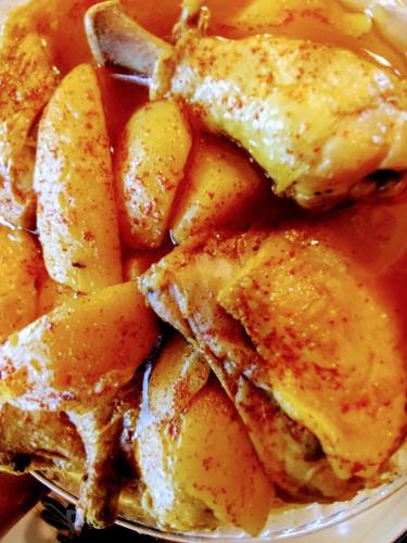 מרק תימני אסלי עם עוף ותפוחי אדמה של סבתא לאה 