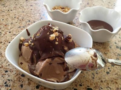 גלידת נוטלה משגעת עם סירופ שוקולד הפלא!!! 