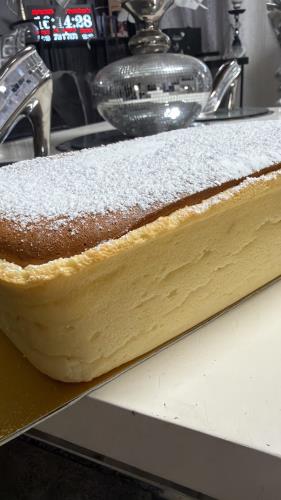 עוגת גבינה אפויה מלבנית בתבנית אנגליש קייק 29/14