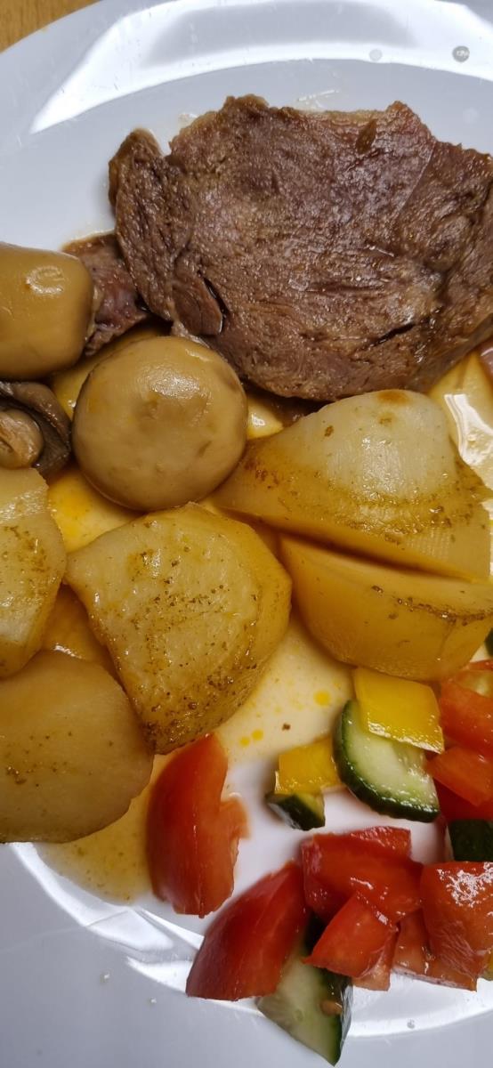 צלי בקר מספר 5 עם תפוחי אדמה