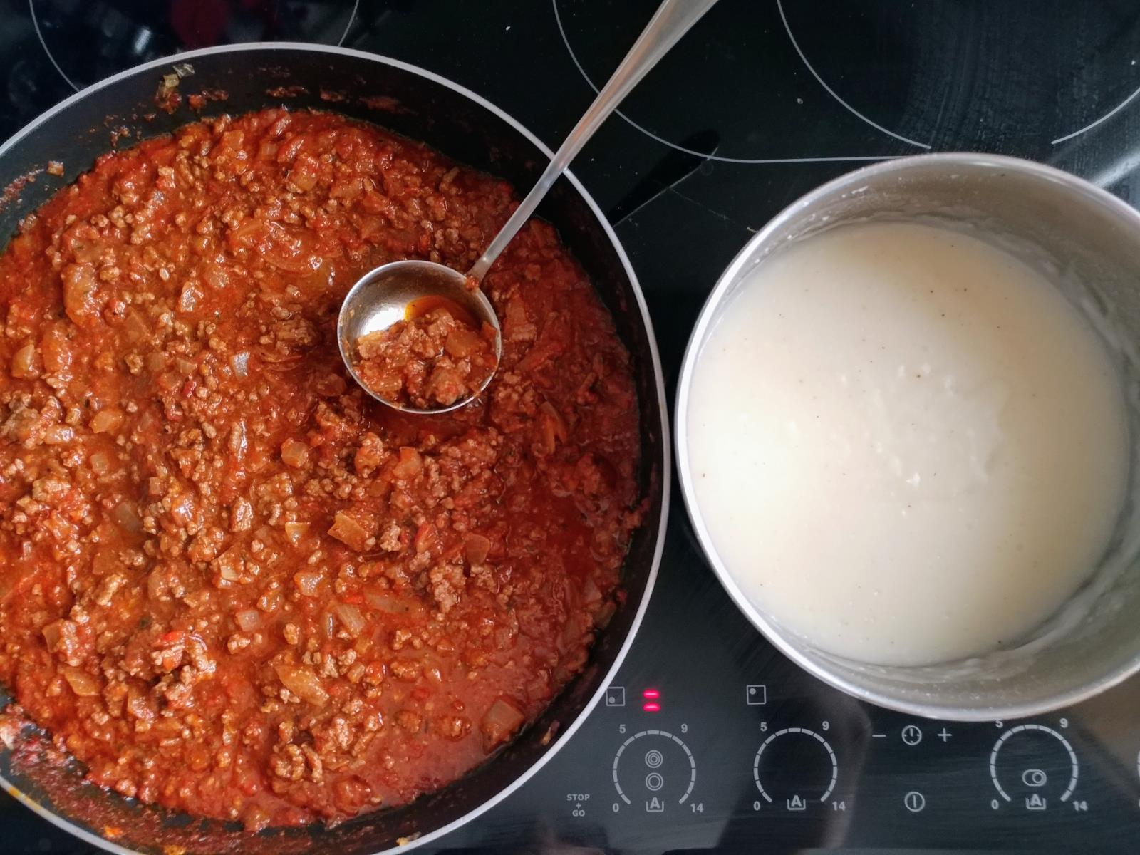 רוטב העגבניות והבשר + רוטב הבאשמל