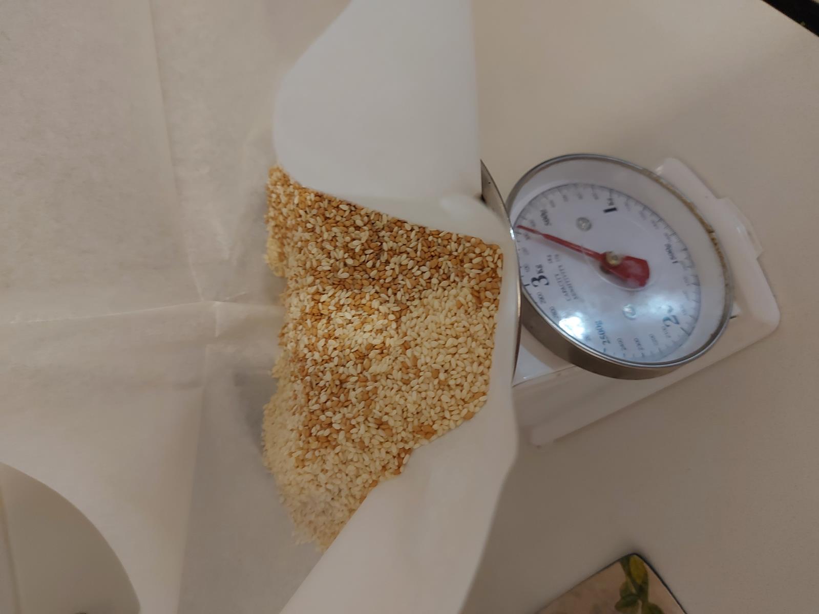 שומשום מלא ושומשום לבן